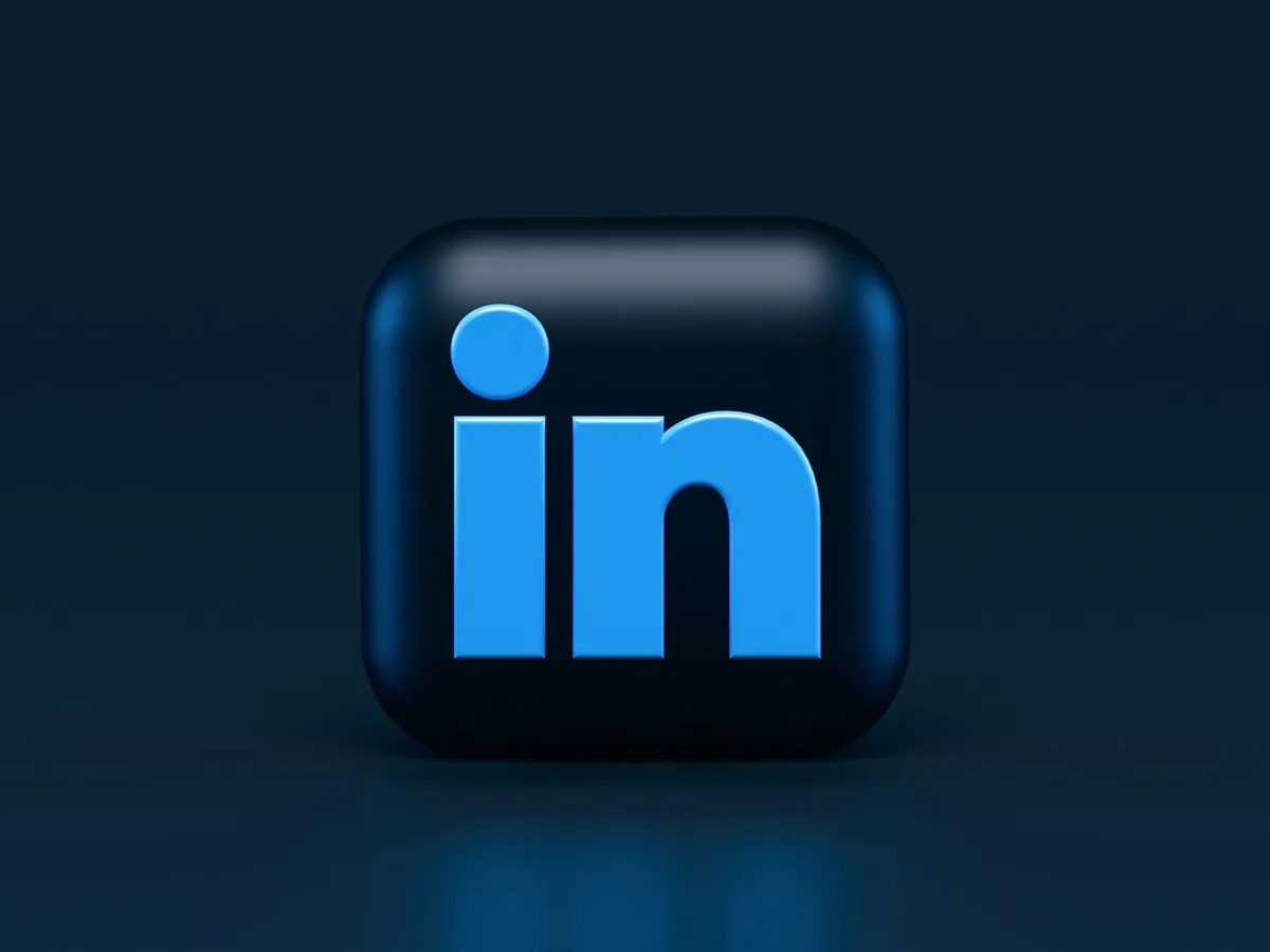 LinkedIn como canal de PR para líderes: estratégias que funcionam em B2B